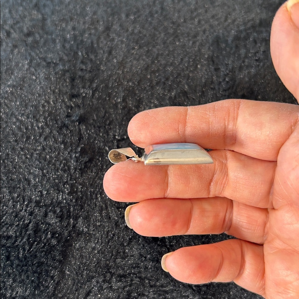 925 Sterling Silver Pendant featuring a Blue Larimar Square Stone - Picture 4 of 6